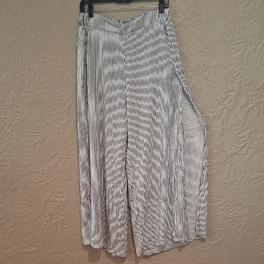 West Loop Navy and White Palazzo Pants